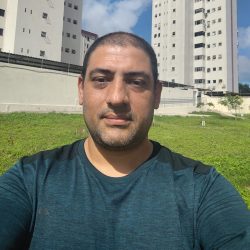 Roberto M.